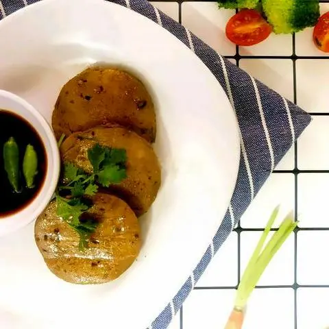 Hình ảnh Giò lụa chay rim ngũ vị - braised pork bologna with five - spice powder