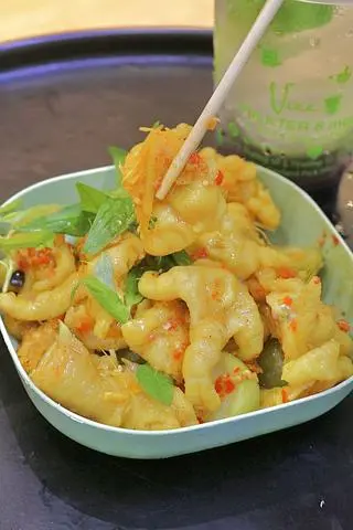 Hình ảnh Chân gà sốt thái