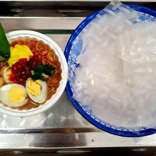 Hình ảnh Bánh tráng chấm sốt sate thập cẩm