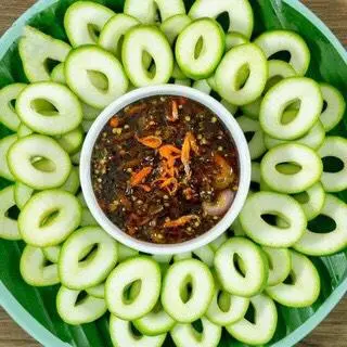 Hình ảnh Xoài non 500g + Mắm ruốc
