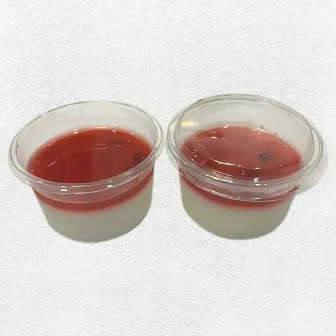 Hình ảnh Panna cotta dâu