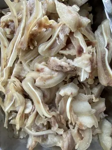 Hình ảnh Cơm tai heo luộc chấm mắm tôm
