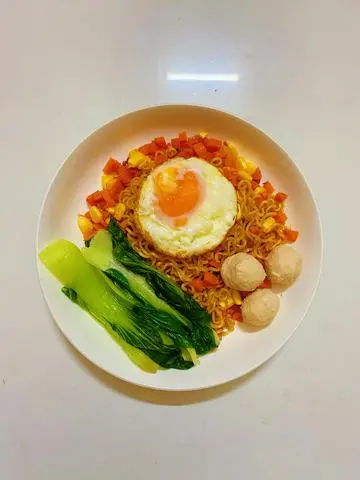 Hình ảnh Mì Trứng Cá Viên