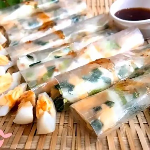 Hình ảnh Bánh tráng cuốn trứng cút mỡ hành
