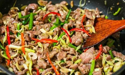 Hình ảnh Bò xào sả ớt (chưa bao gồm cơm)
