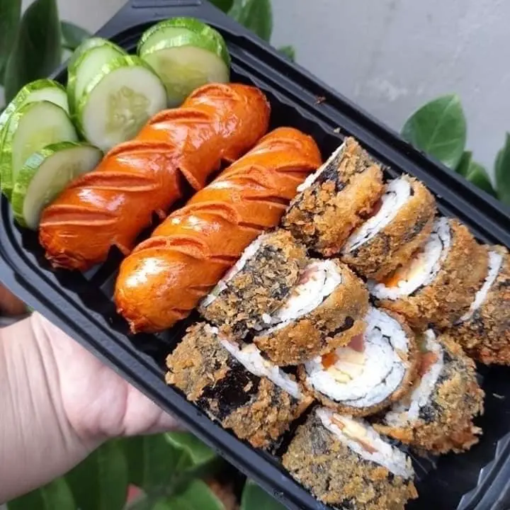 Hình ảnh Combo 2 Xúc Xích + 1 Kimbap Chiên