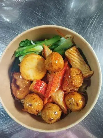 Hình ảnh Mì Trộn Tùm Lum