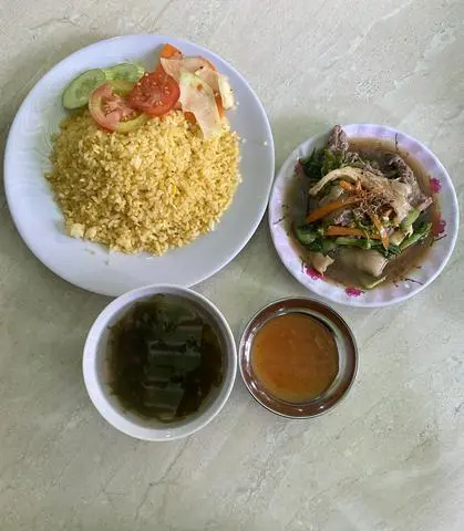 Hình ảnh Cơm Bò Xào Cải 