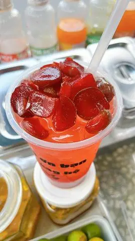 Hình ảnh LỤC TRÀ MẬN HẬU  HÉO QUEO 