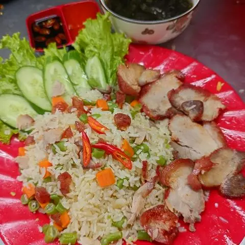 Hình ảnh Cơm chiên dương châu xá xíu 