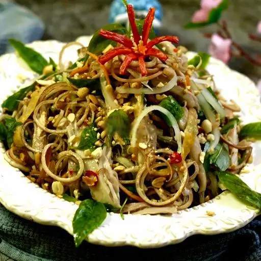 Hình ảnh Nộm ngan hoa chuối