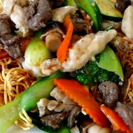 Hình ảnh Mì giòn xào bò