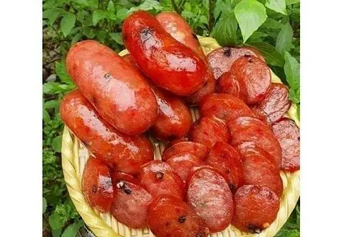 Hình ảnh Cơm tấm lạp xưởng