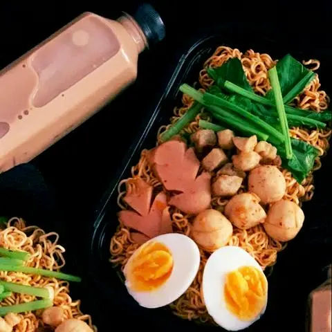 Hình ảnh Combo mì trộn và trà sữa