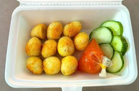 Hình ảnh Combo: Trứng Cút Chiên: 10 Trứng + Sủi Cảo Chiên