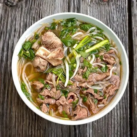 Hình ảnh Bún bò tái - giò