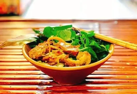 Hình ảnh Bún chả lẫn