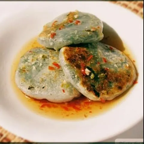 Hình ảnh bánh hẹ chiên + 2 trứng