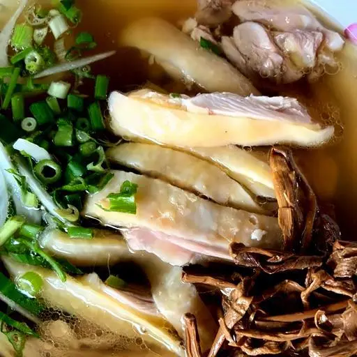 Hình ảnh Miến đùi gà đặc biệt