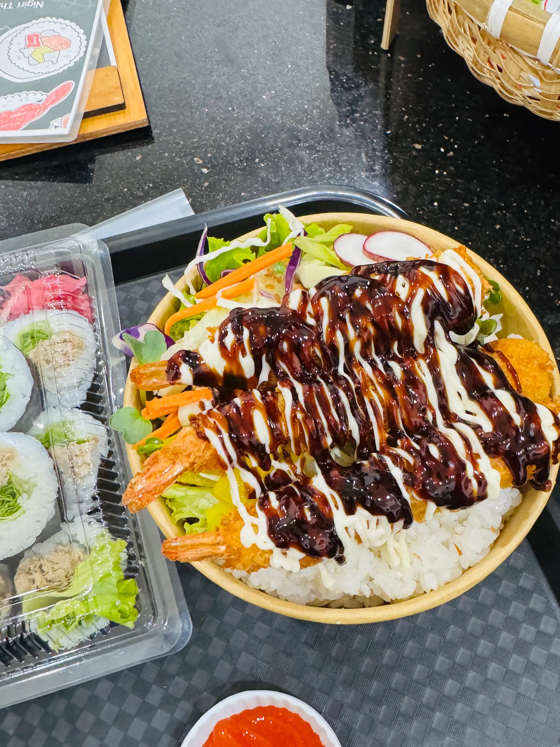 Hình ảnh Cơm Thố Tôm Chiên Xù | Panko Prawn Donburi