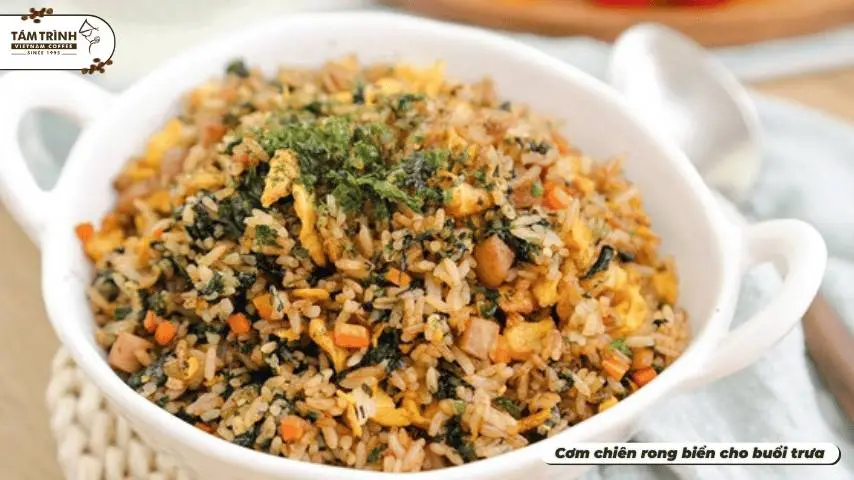 Hình ảnh Cơm chiên cá mặn chay ( đã có hộp)