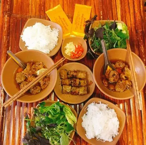 Hình ảnh Bún nem cua +Chả giò