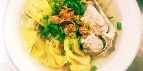 Hình ảnh hoành thánh xương 