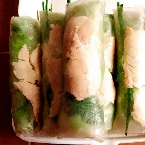 Hình ảnh Gỏi Cuốn Thịt Luộc (đặc biệt )Thịt Nhiều Chấm Nước mắm