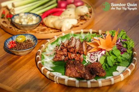 Hình ảnh Bò 1 nắng chấm muối kiến vàng