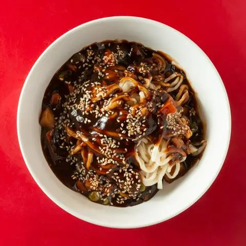 Hình ảnh Mỳ tương đen tokbokki