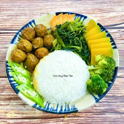 Hình ảnh Cơm bò viên kho tiêu chay