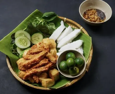 Hình ảnh Bún đậu chả cốm