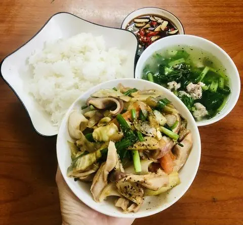 Hình ảnh Cơm Nóng Dạ Dày Xào Dưa Đặc Biệt