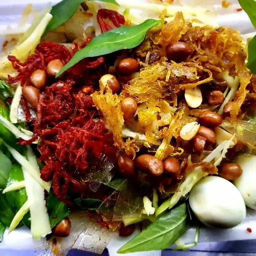 Hình ảnh Bánh Tráng Trộn Truyền Thống