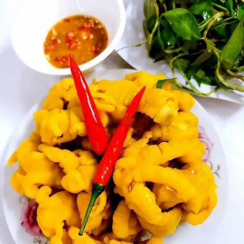 Hình ảnh Chân gà rút xương ủ muối nhà làm - phần lạnh 300gr