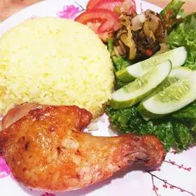 Hình ảnh Cơm gà nhỏ xối mỡ