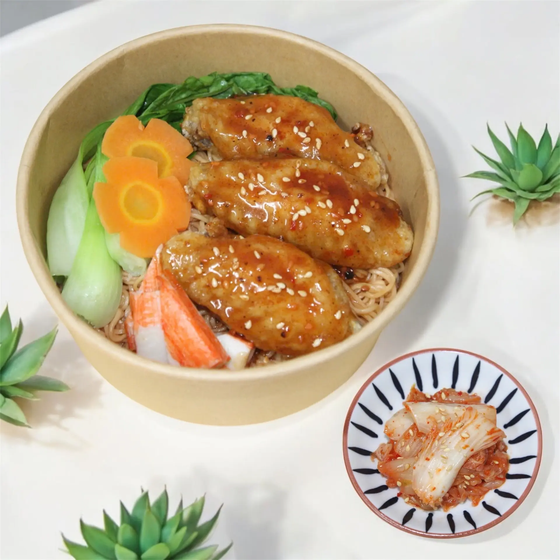 Hình ảnh Mì trộn cánh gà sốt - kim chi