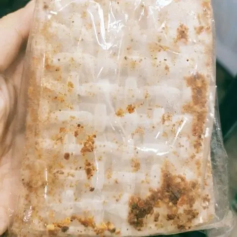 Hình ảnh Bánh tráng muối lá bài