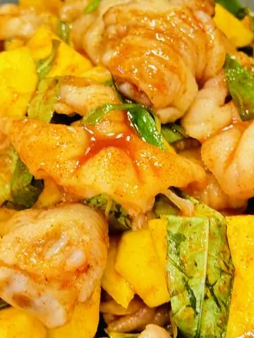 Hình ảnh Chân gà rút xương sốt Thái