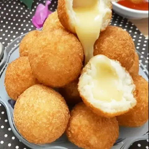 Hình ảnh Khoai Tây Viên Nhân Phô Mai - 2 Viên Khổng Lồ