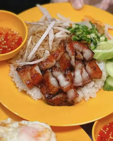 Hình ảnh Cơm Tấm Ba Rọi Chiên Giòn