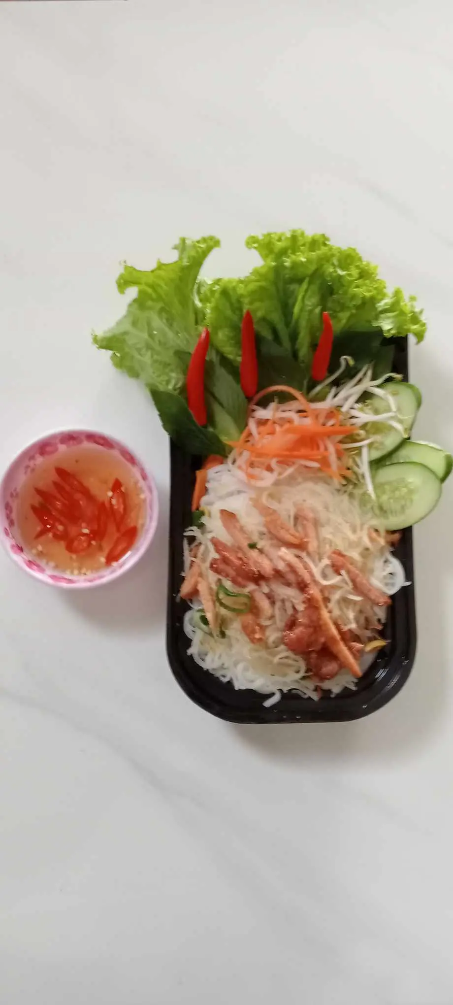 Hình ảnh Bún bì thịt nem nướng
