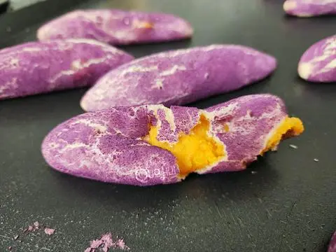 Hình ảnh Hotrend Bánh Khoai Lang phô mai kéo sợi