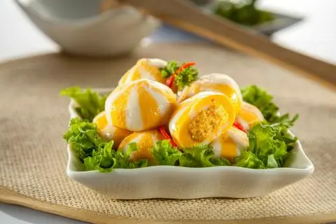 Hình ảnh Bánh Bao Nhím Vàng Trứng Tôm - 3 Cái