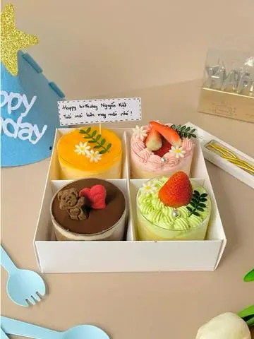 Hình ảnh SET 4 BÁNH MOUSSE MIX VỊ SIÊU XINH (TẶNG FULL SET PHỤ KIỆN)