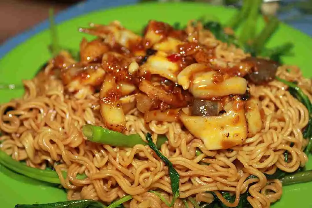 Hình ảnh Ốc khế xào mì