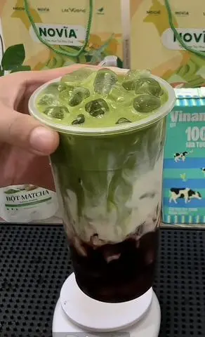 Hình ảnh Matcha việt quất sữa gấu