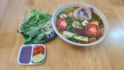 Hình ảnh Mì Gói Cua Giò Hoặc Xương 