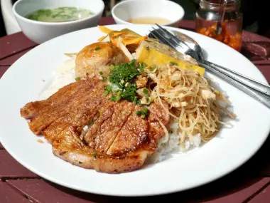 Hình ảnh Cơm Sườn - Bì - Chả - Xíu Mại