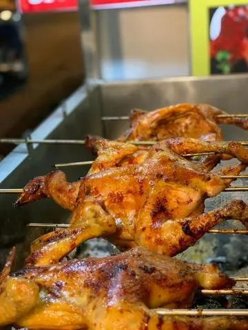 Hình ảnh Gà Nướng Lu Cô Đơn